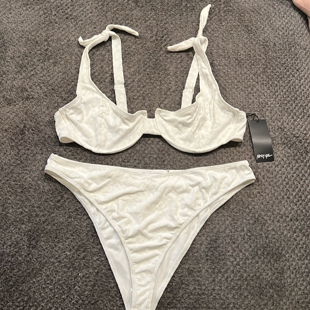 Nasty Gal Cream Cheetah Texture Underwire Tie Shoulder Bikini Top and Bottom Set